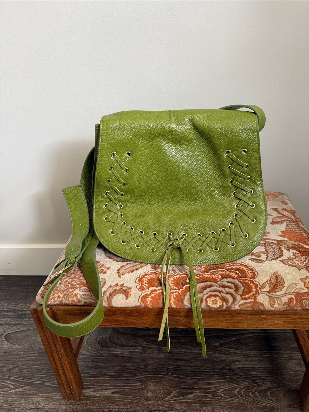 💚 Violetta Genuine Leather Green Crossbody Bag – Blue Paisley Lining – Lace-Up D